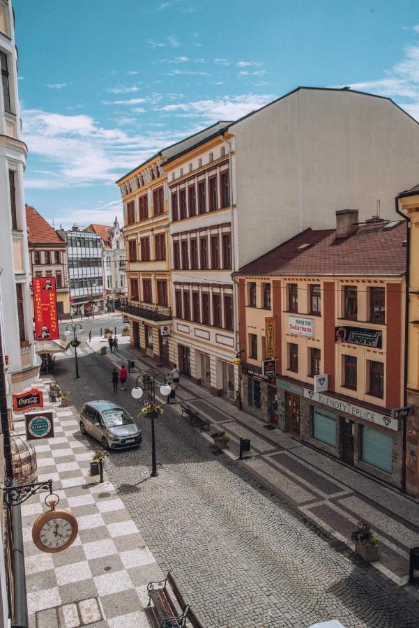 Grand Apartments In The Centre Of Teplice Extérieur photo